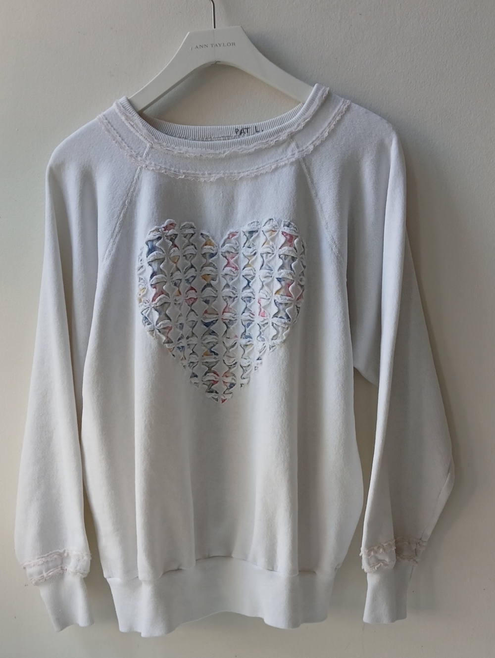 Vintage Quilt Heart Sweatshirt White Women's Medium